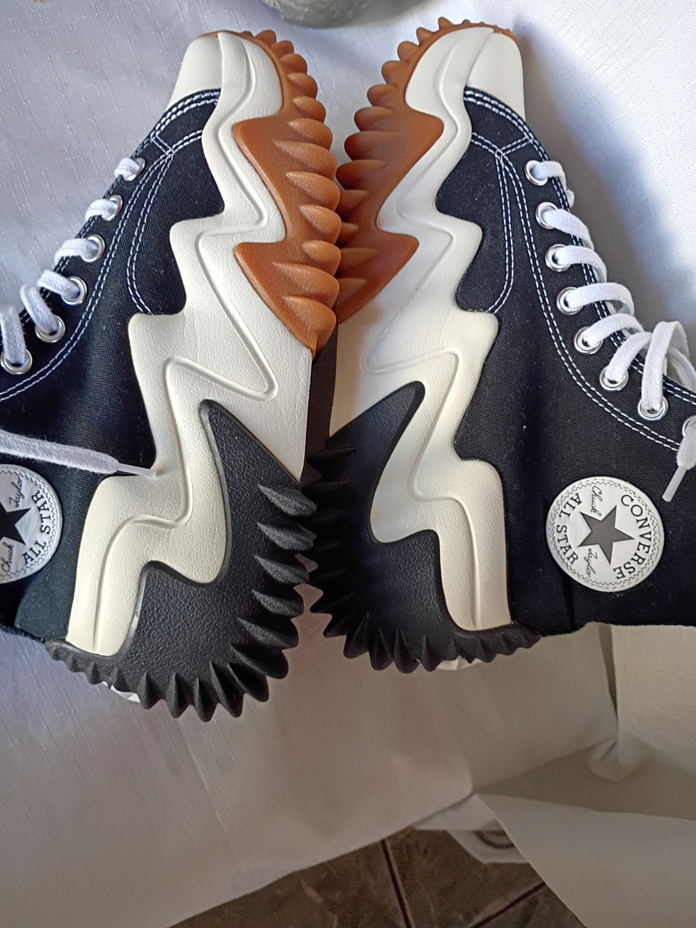 Converse Run Star Motion Platform Unisex Men's 7.5 -Women's 9  Black & Gum - Picture 6 of 12